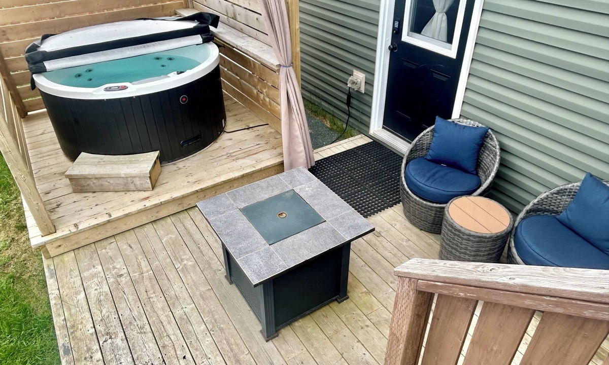 St. John's Apartment | 1 BRM suite w/kitchenette + hot tub + air conditioning- free off street parking