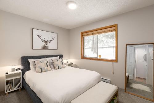 Whistler Creekside House | 1BR in Powderview, Creekside, Bright and Cozy, Private Ski Storage, Fireplace, Free Parking