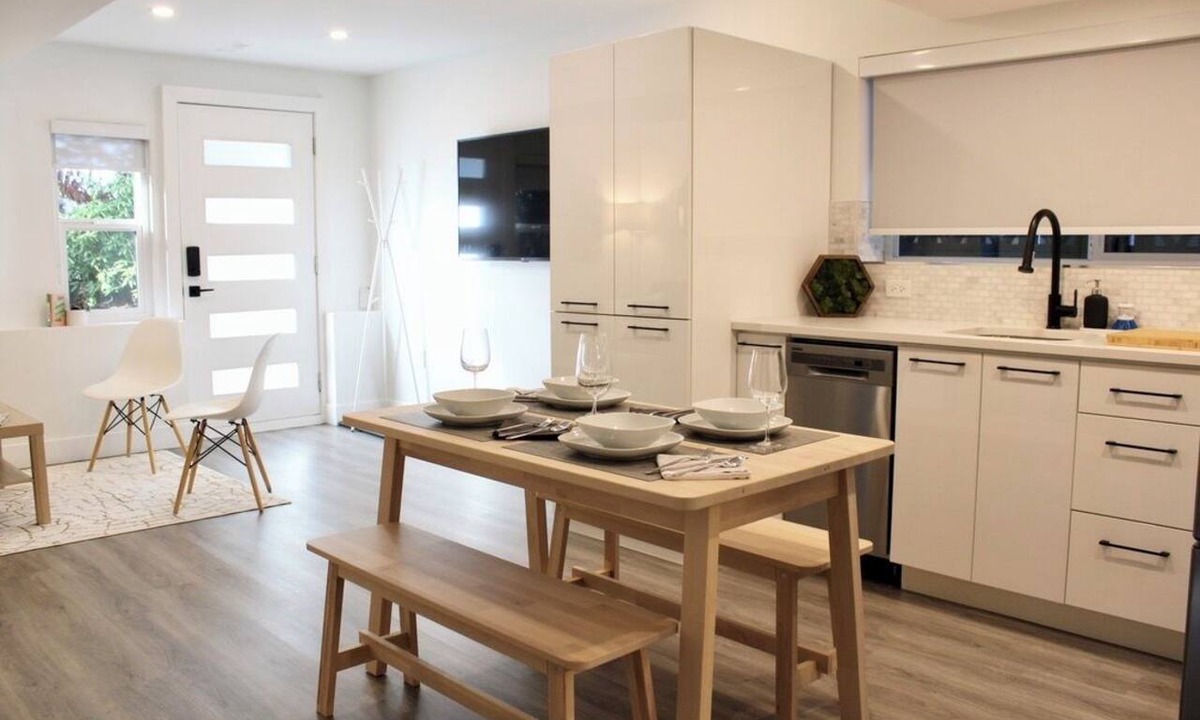 Knight Apartment | 2 BDR Stylish Comfort Parkside