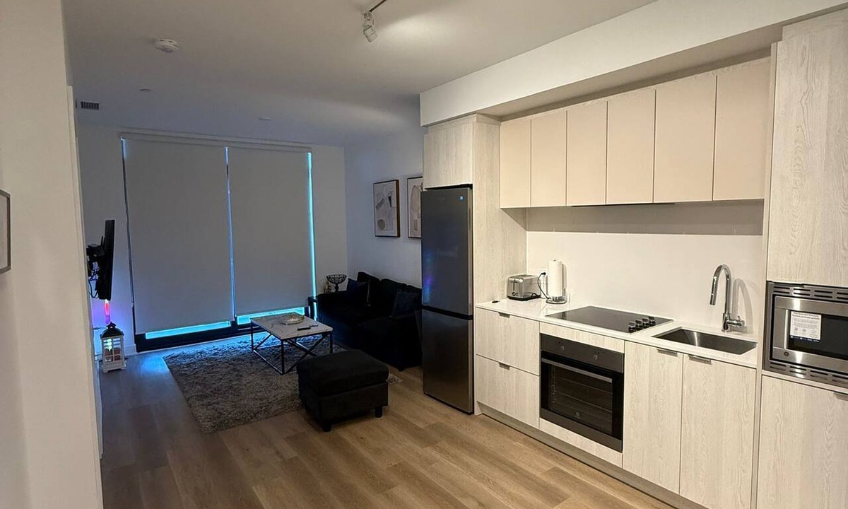 Cooksville Apartment | 2-bedroom apartment in welcoming Mississauga with AC, fitness room