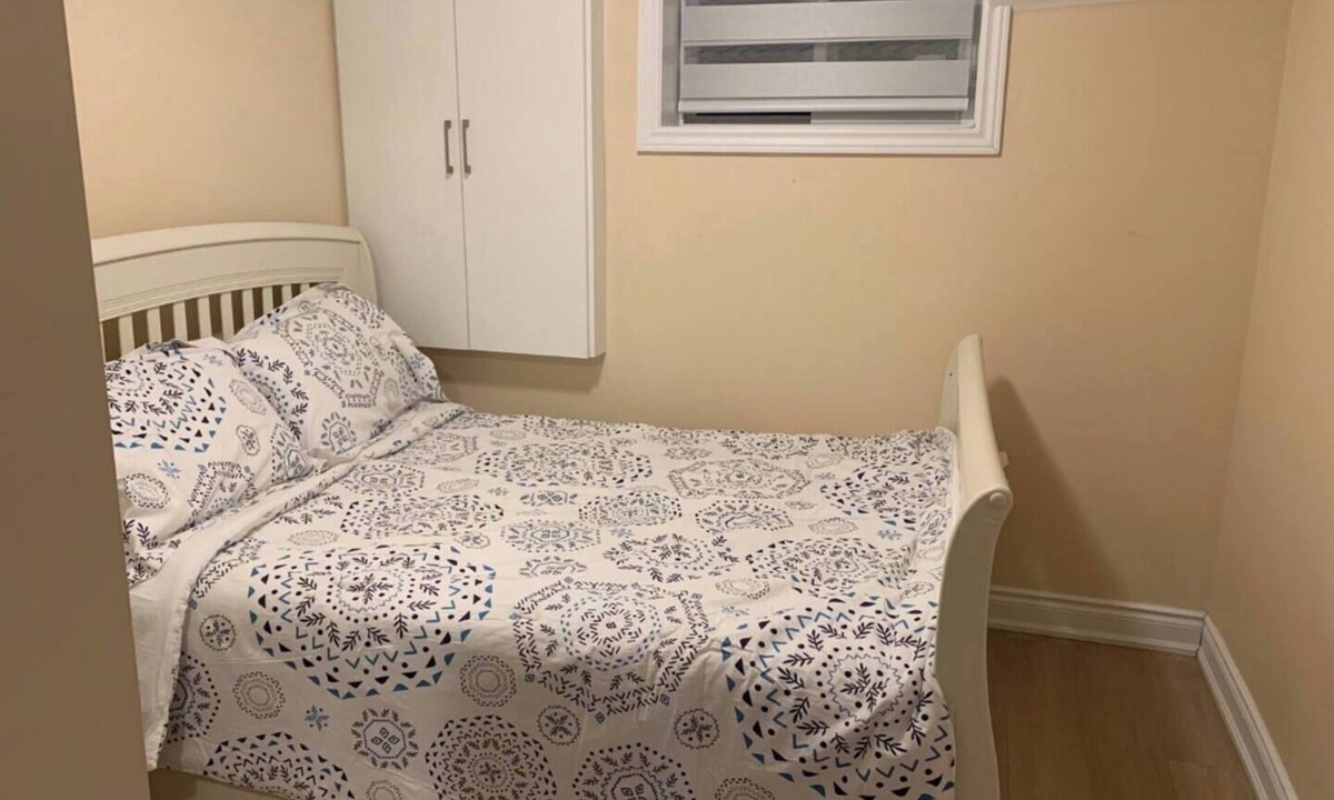 Malton House | 2 Bedroom Basement Near Pearson Airport