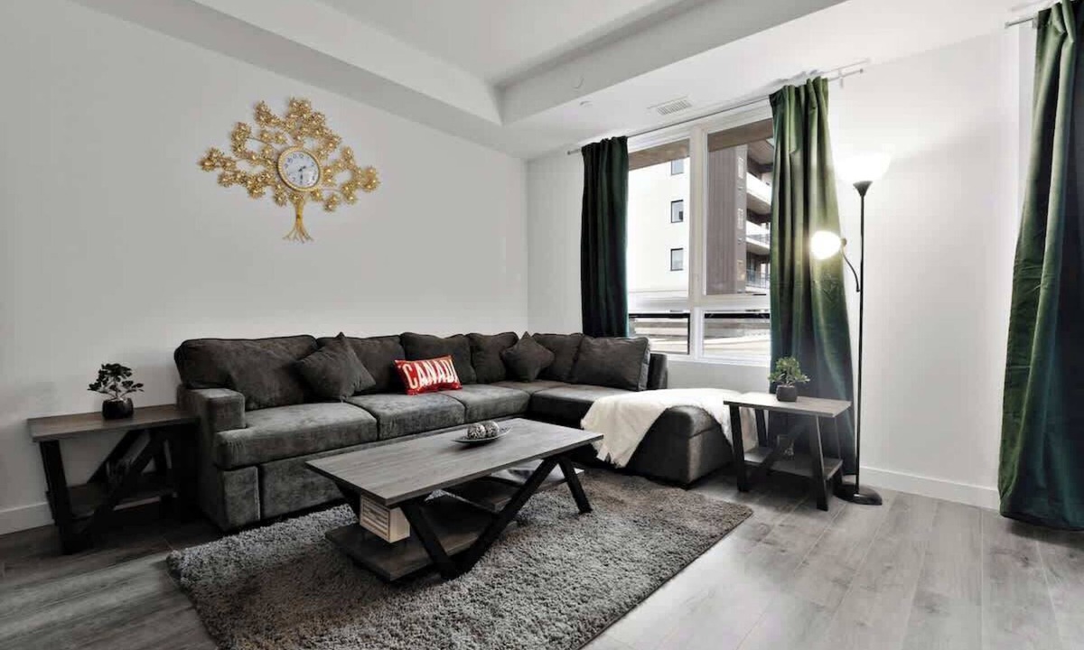 Niagara Falls Apartment | 2-Bedroom Niagara Stay, 8 Minutes to the Falls, Sleeps 4!