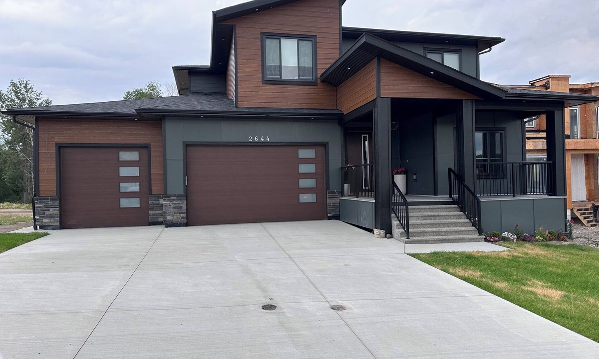 Prince George Apartment | 2 bedroom with living room Besement