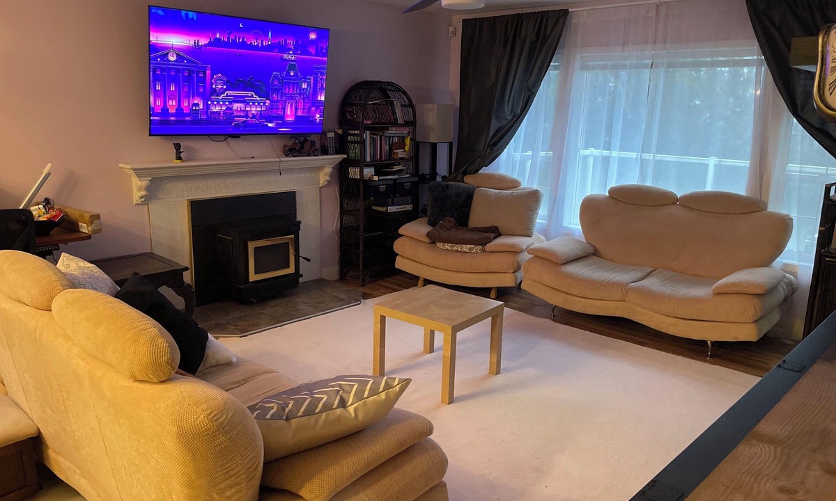 Lindell Beach House | 3-bedroom apartment in Marvelous Lindell Beach with WiFi