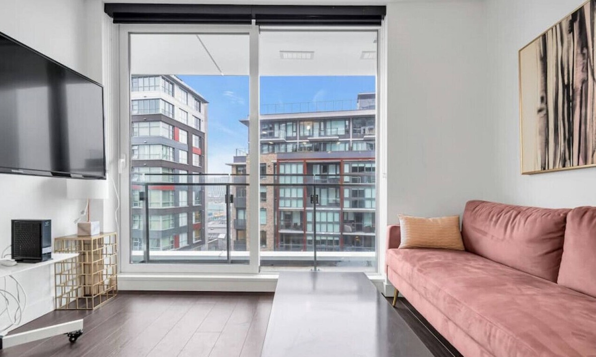 Southeast False Creek Condo | {30Days+} Scorpio Palace - COZY, MORDEN & LUXURY