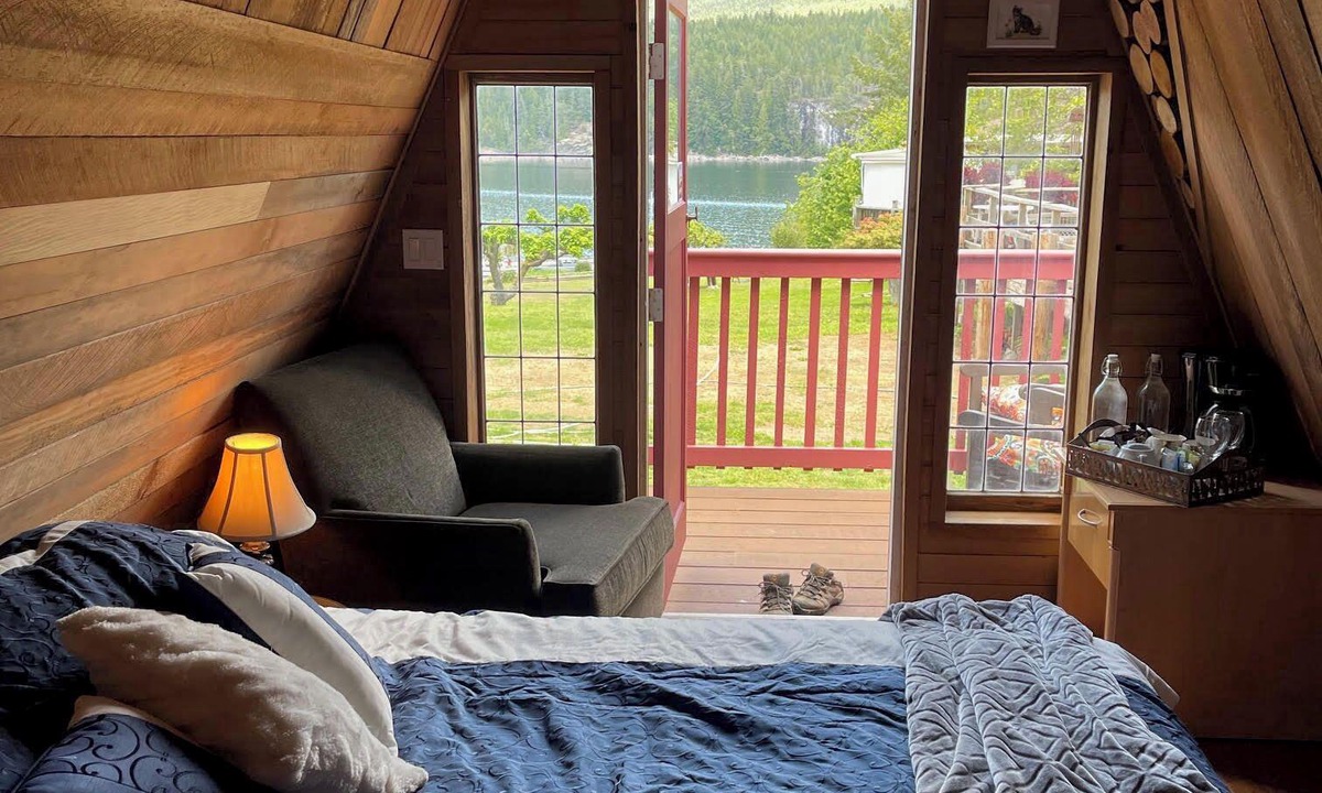 Powell River Cabin | 4 Coastal Cabins & Suite for exploring the Sunshine Coast of BC