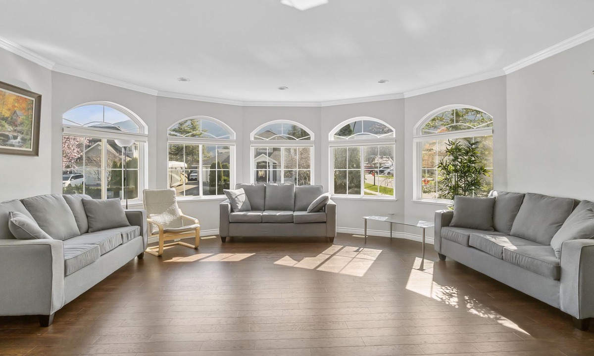 Popkum House | 7 BR House With Pool & Hot Tub Near Harrison