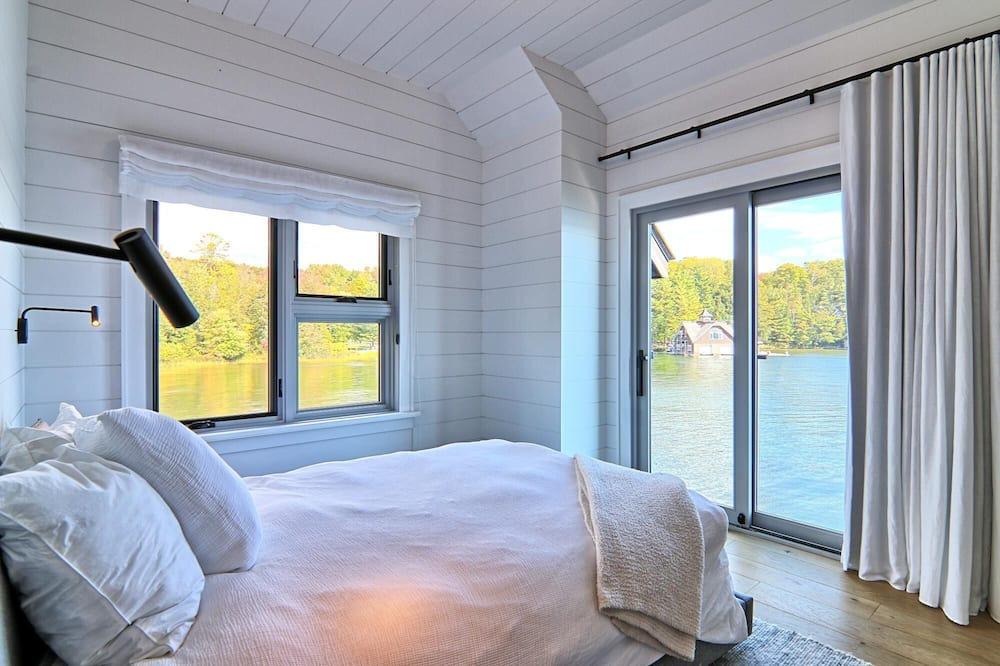 Muskoka Lakes Villa | AAA Lake Joe Prime Location Riverdale Rd! South! 8bdrm, 5 bath! Muskoka Beauty!!