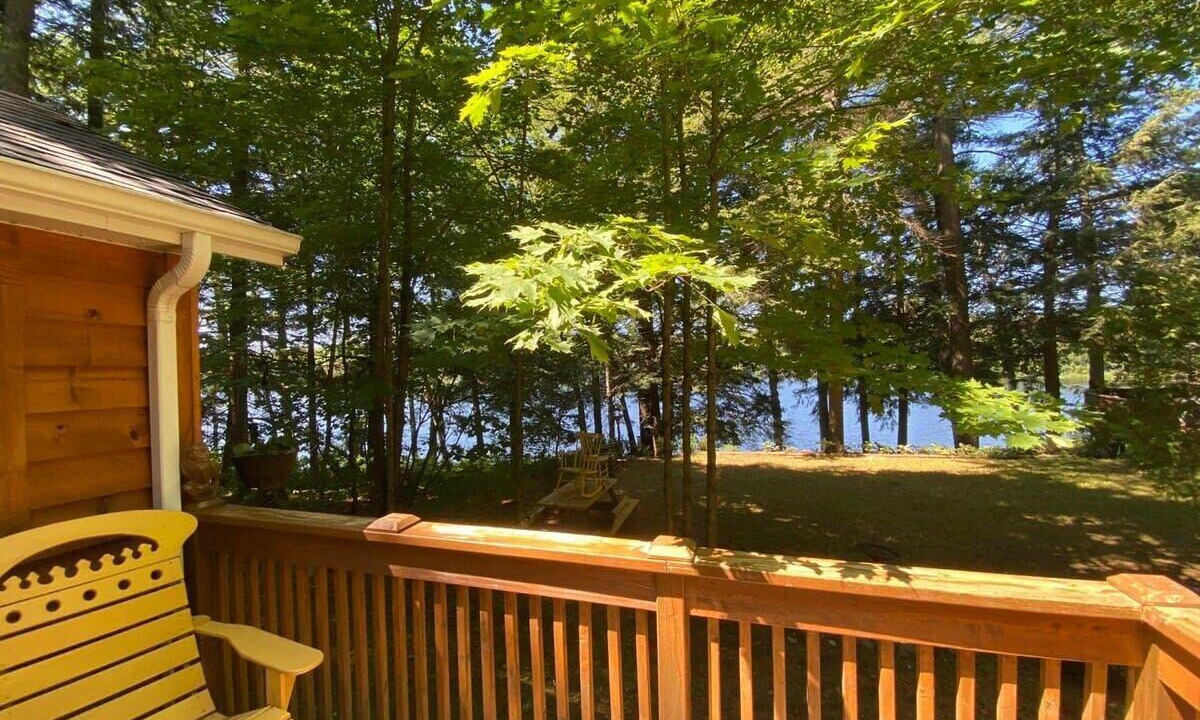 Port Carling Cabin | Ada Lake Cottage - Port Carling couples retreat
