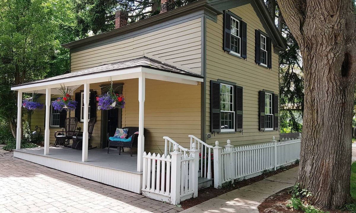 Old Town Historic District House | Alexander Mckee House - Best Location in Old Town