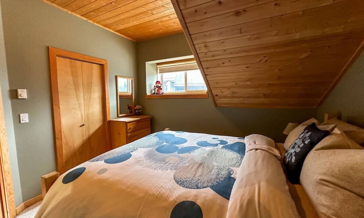 Apex Mountain House | Apex Mountain ~ Snowfake Slopes