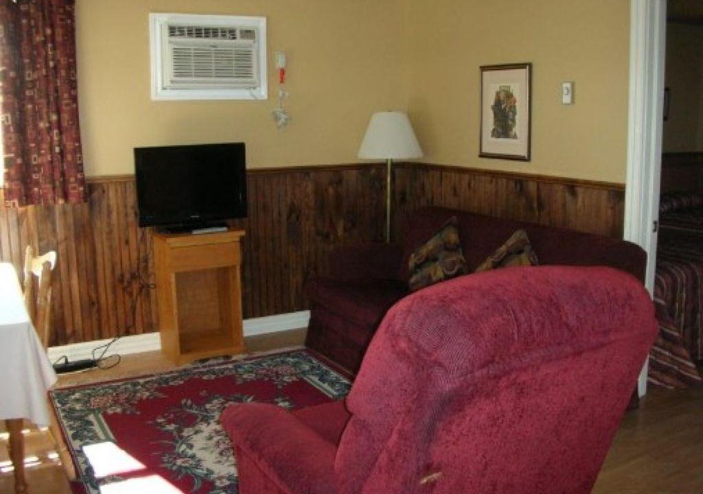Cavendish Cabin | Avonlea Cottages PEI - 2 Bedroom Deluxe Cottage - 2 bedroom Deluxe cottage (#15)