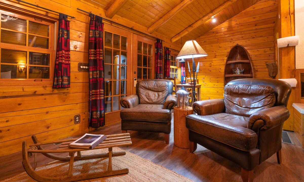 Lake Louise Cabin | Baker Creek | Queen Cabin