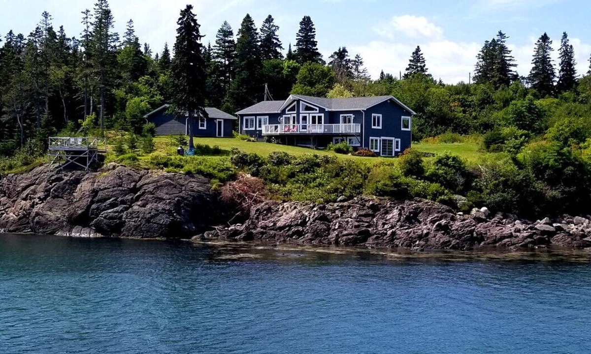 Saint John House | Bay Of Fundy Breeze ~ Ocean Front Home