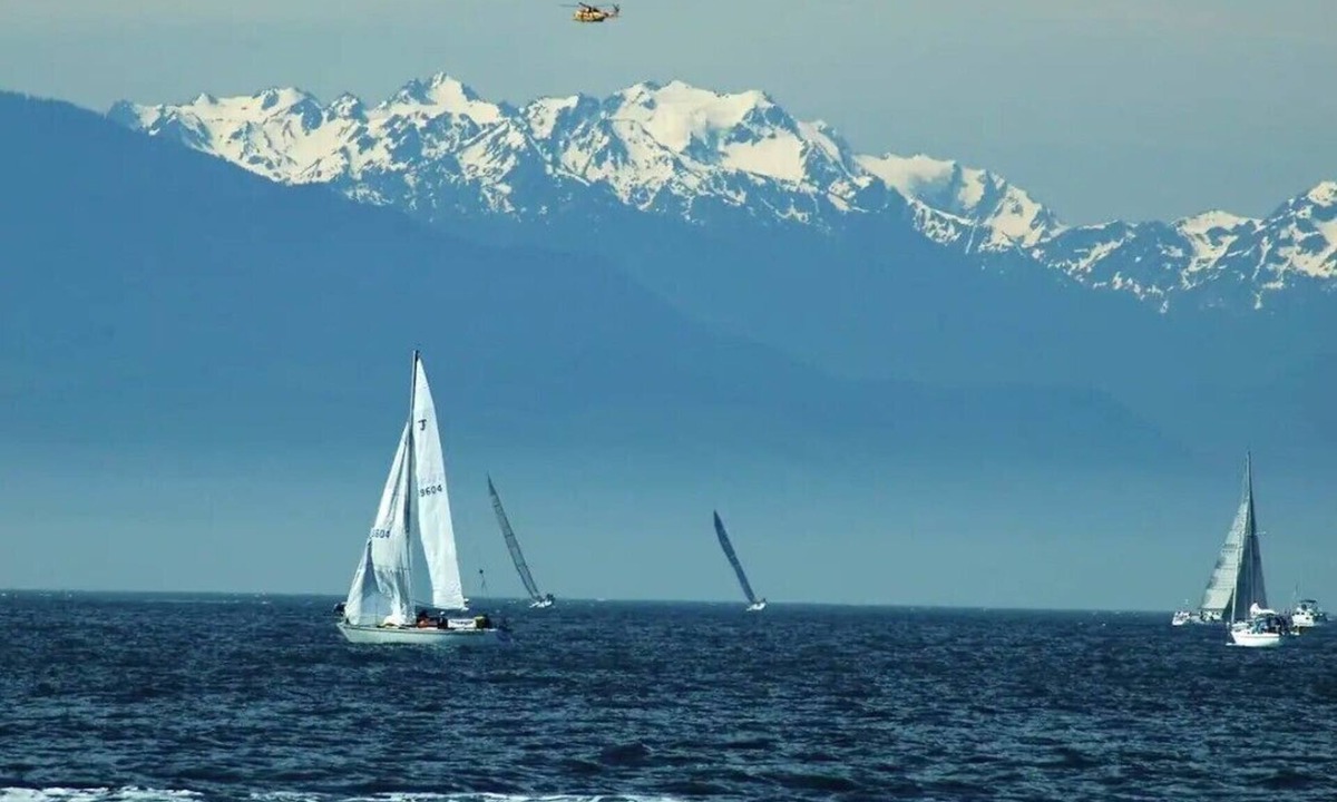 Colwood House | Beach Front Oasis 15 Minutes To Downtown Victoria
