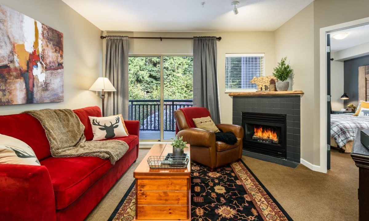 Courtenay Condo | Bear Paws Suite - hot tub!