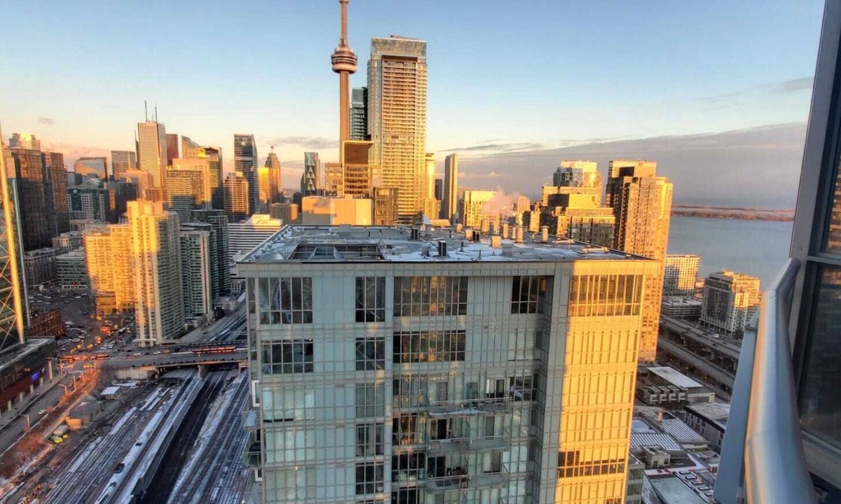 CityPlace Condo | Beautiful 1-bedroom Penthouse in heart of Downtown Toronto