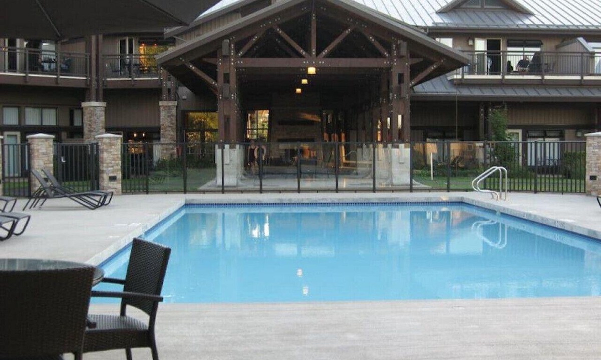 Regional District of Nanaimo Villa | Beautiful 2 bedroom long term rental Oct-May