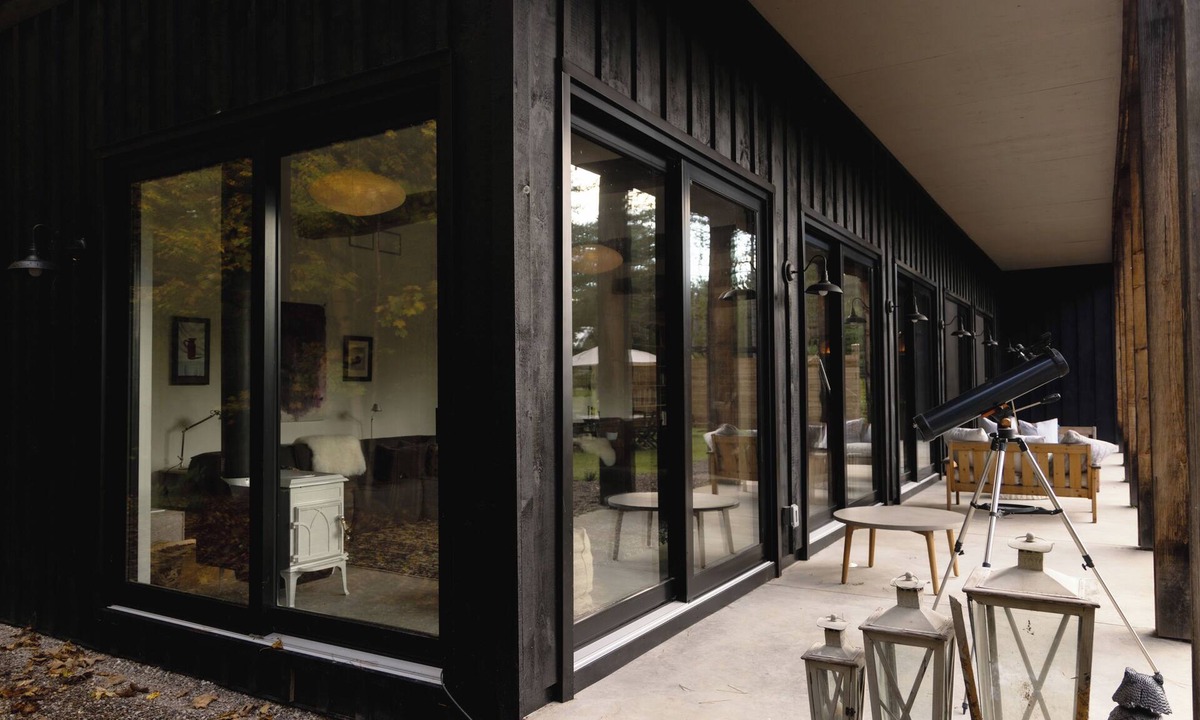 Terra Nova House | Beautiful barn conversion set in the hills & forests of the Creemore area.