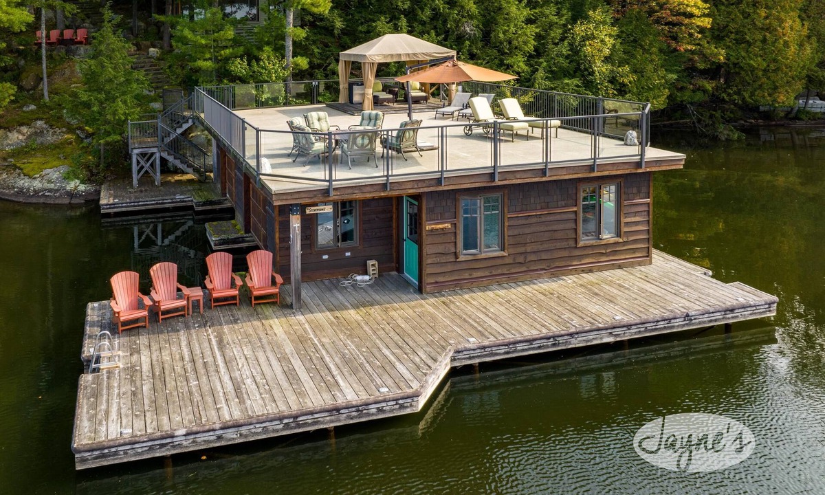 Muskoka Lakes Cottage | Beautiful Cottage & Bunkie w/Unbeatable Boathouse Deck! South Rosseau! Sunsets!