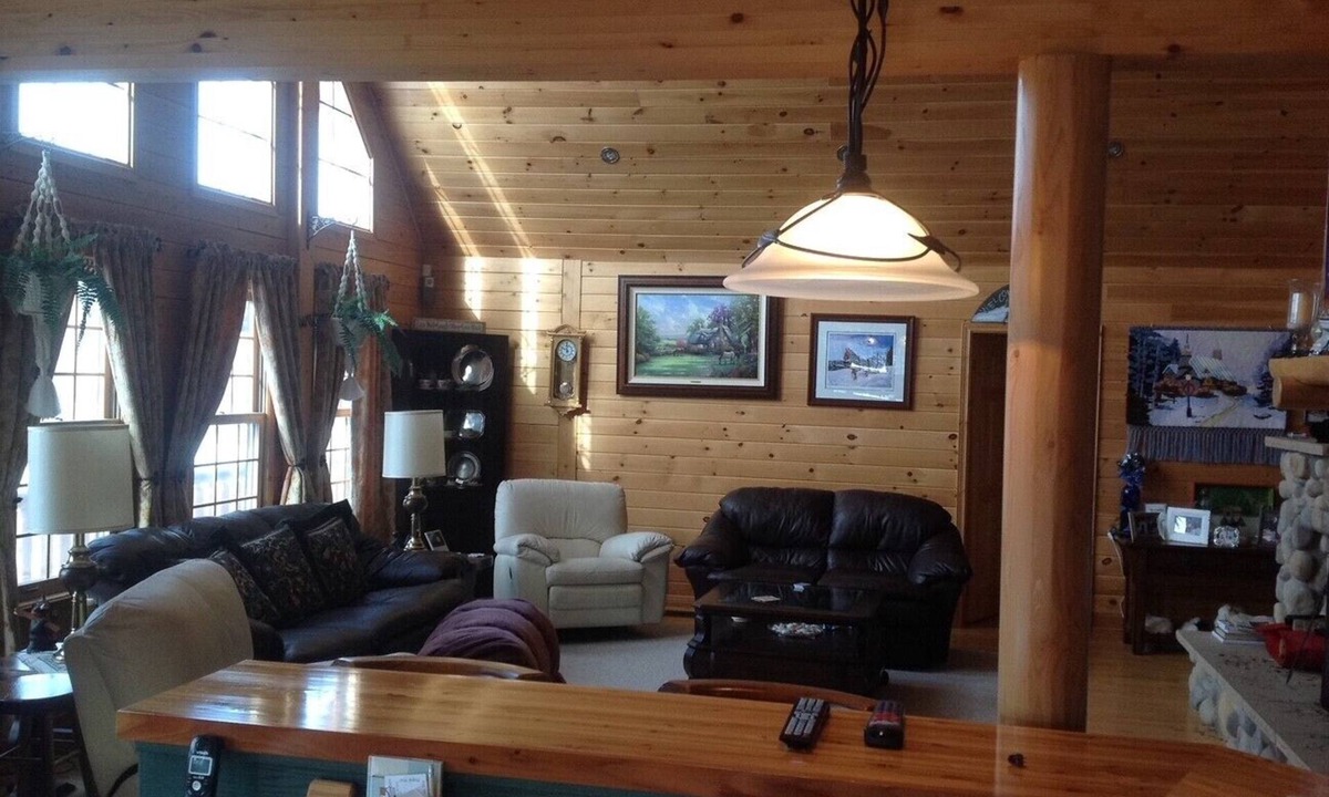 Margaree House | Beautiful Log Cabin close to beaches/Golf & Cabot Trail