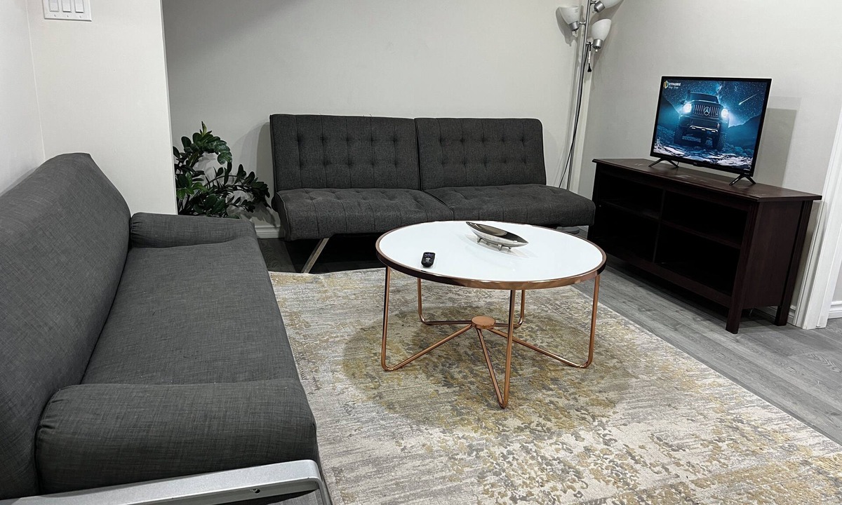 Halton Regional Municipality Apartment | Beautiful Newly Built 2-Bed, 1-Bath Basement Apartment – Sleeps 6 – Milton