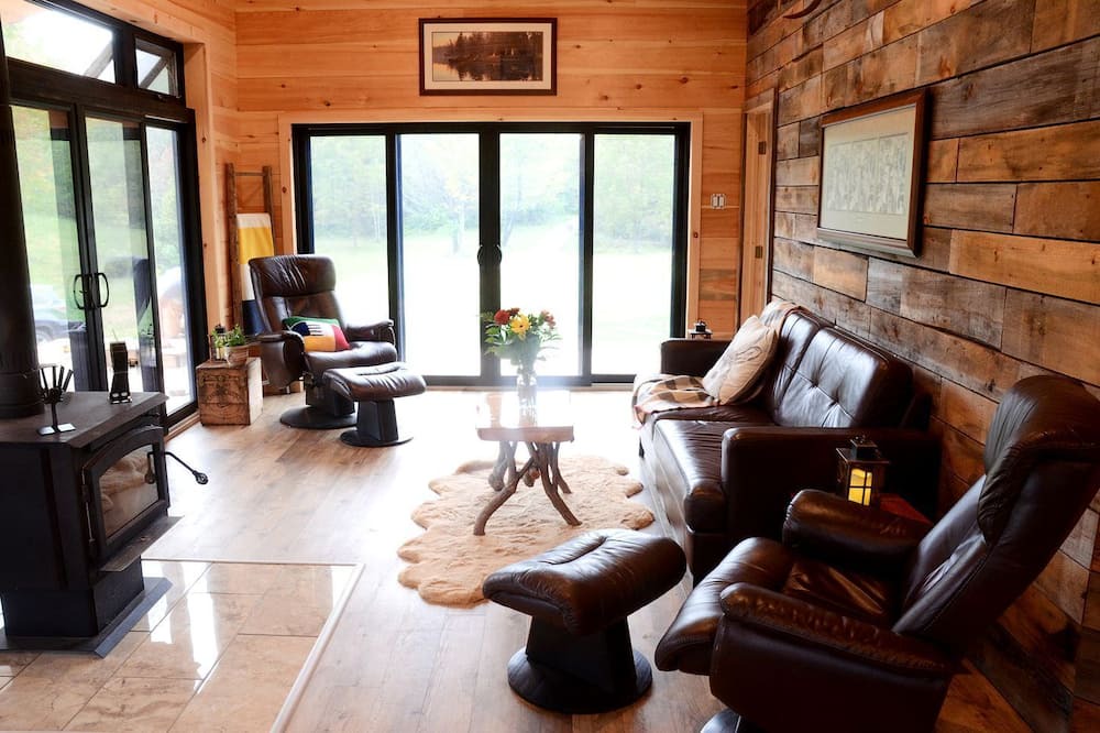Hastings Cabin | Beautiful, Off-Grid, Water Front Cabin Nestled in Nature in Hastings, Ontario