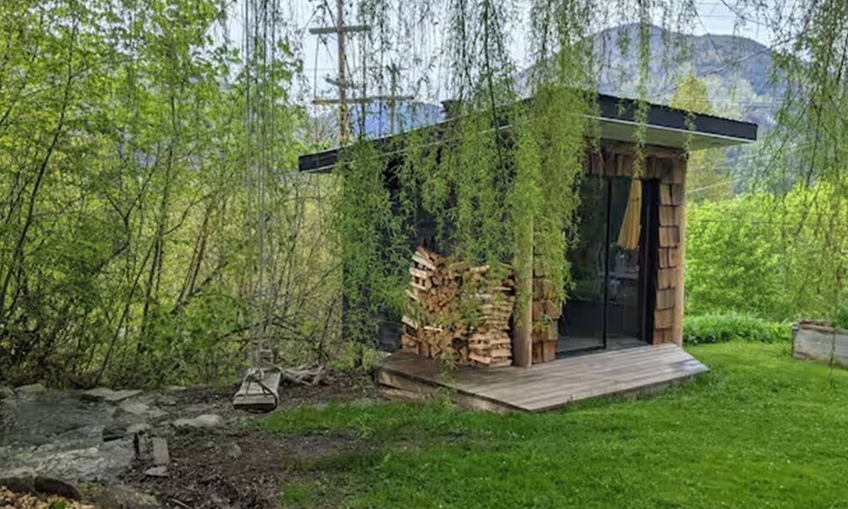 Nelson Cabin | Bees Knees in the Trees Tiny Home - Hot Tub, Sauna & Cold Plunge