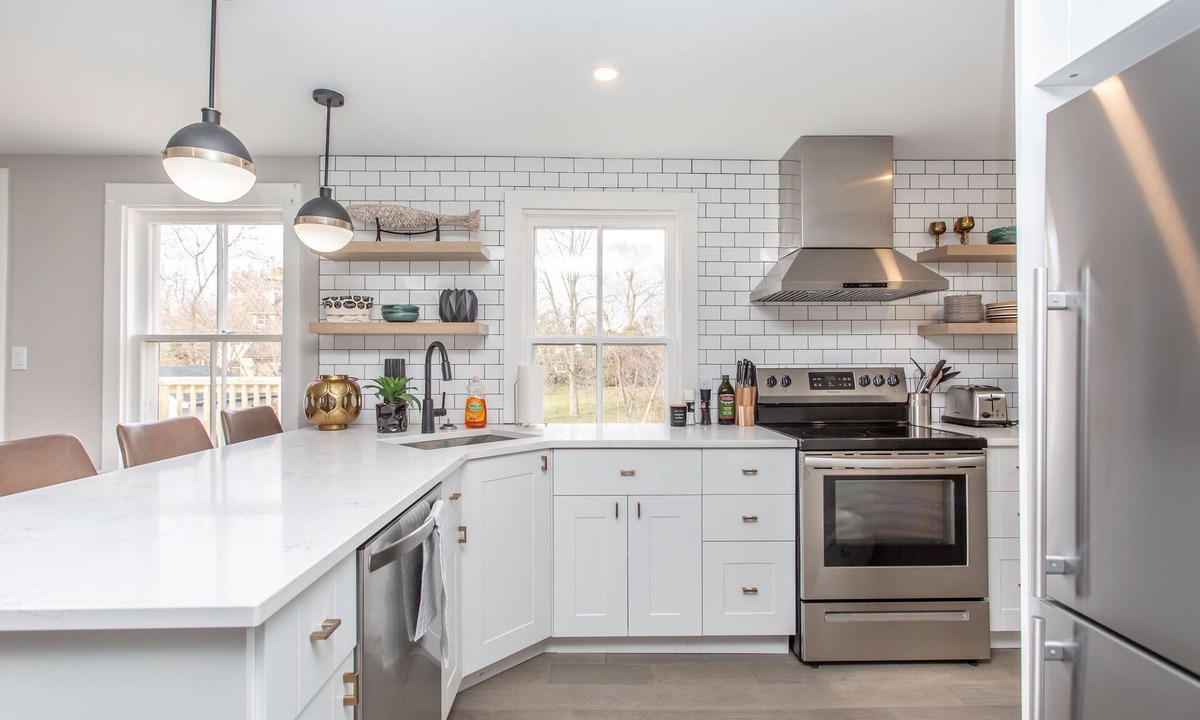 Old Town Historic District House | BOUTIQUE Home, A + Location beside the Shaw, Queen st. Shops and restaurants.