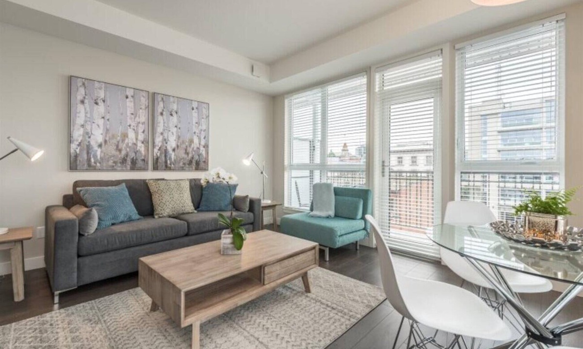 Downtown Victoria Condo | King Bed and Coastal Art Decor in Old Town