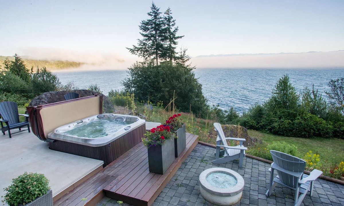 Juan de Fuca Electoral Area Condo | Cedar Coast Oceanfront, Vancouver Island, private hottub, ocean deck. 2 bedroom