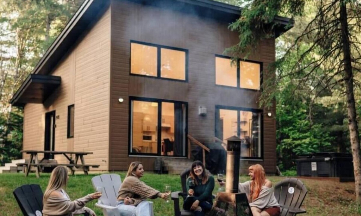 Sainte-Lucie-des-Laurentides Ski Chalet | Chalet avec spa privé à louer dans les Laurentides — Lac Sarrazin, Sainte-Lucie-des-Laurentides