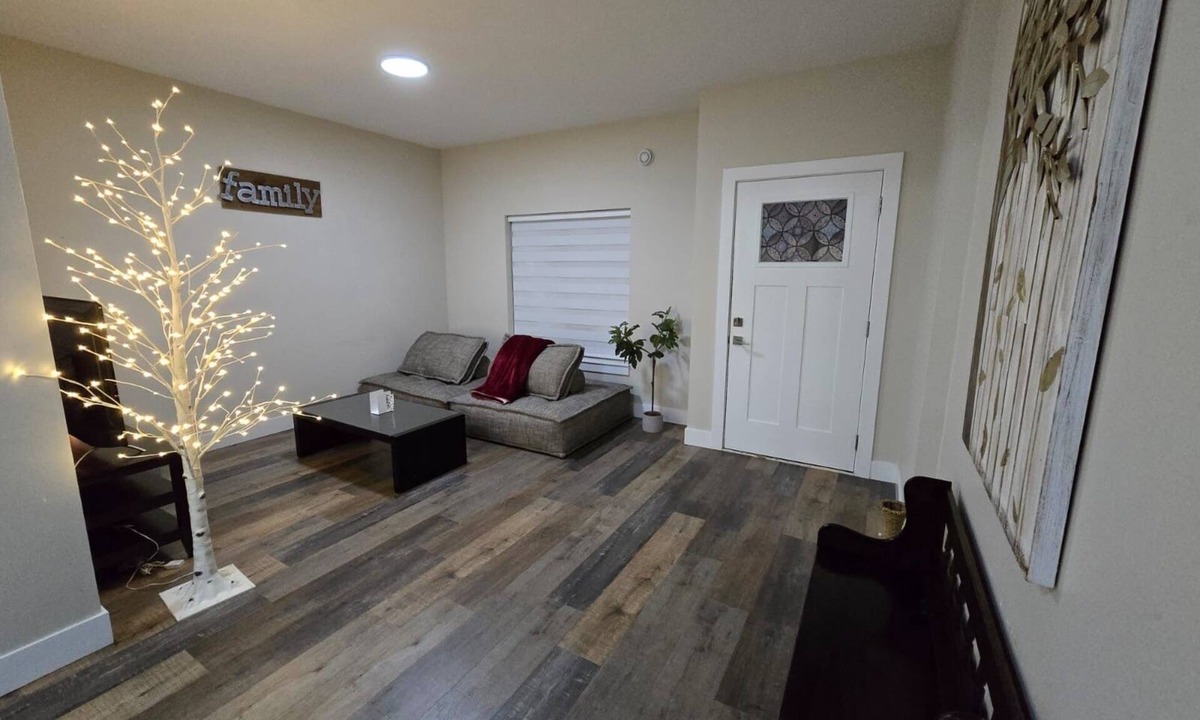 Abbotsford Apartment | Charming 1-bedroom apartment with WiFi, AC in delightful Abbotsford