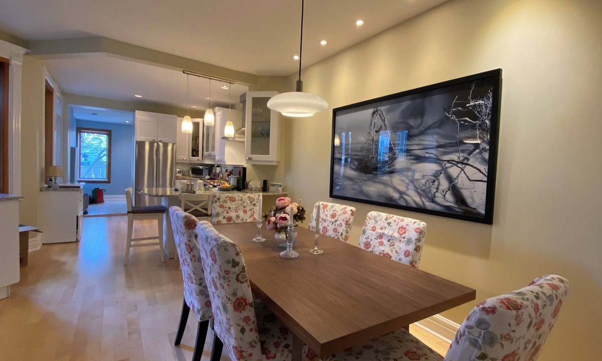 Mile End Apartment | Charming 2-bedroom apt with WiFi, AC , back yard in excellent Plateau Montréal