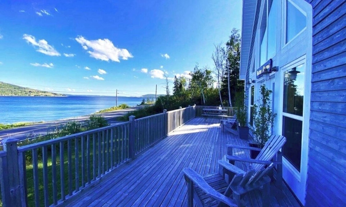Baddeck House | Charming Coastal Cottage overlooking Baddeck Bay