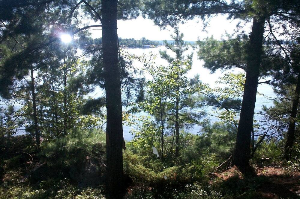Nipissing Cottage | Charming Cottage With Breathtaking Views of Lake Nipissing, Ontario