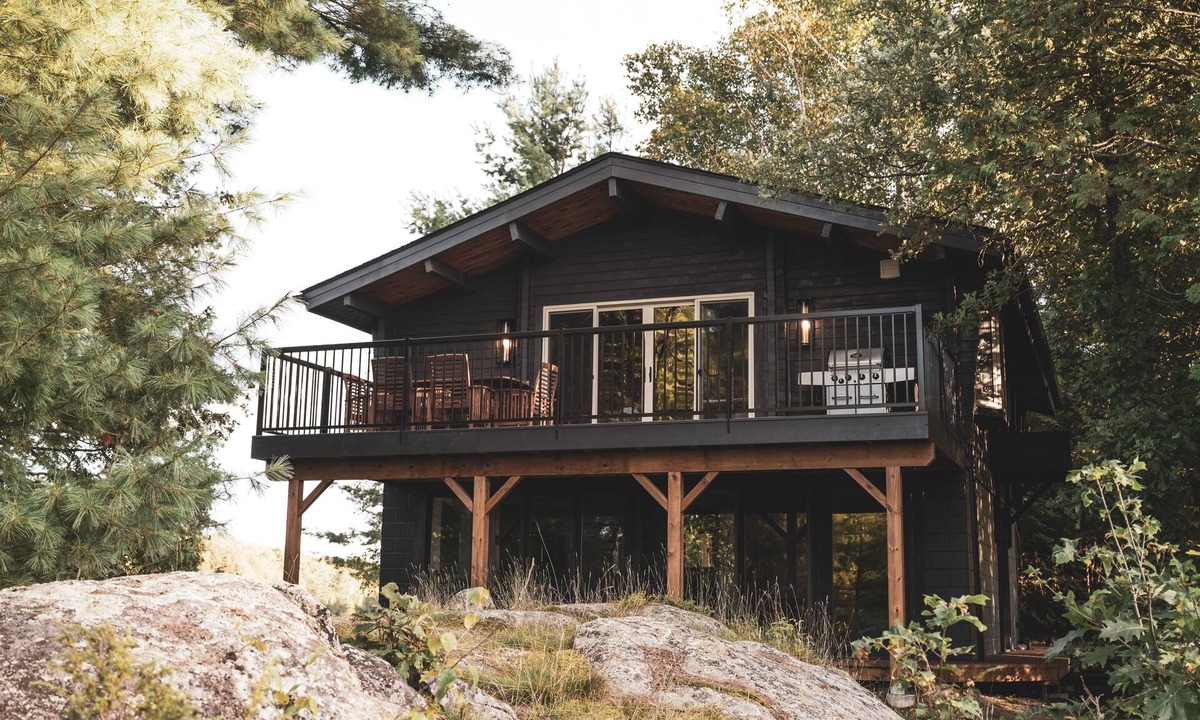 Seguin Cottage | Charming Lakefront Cottage