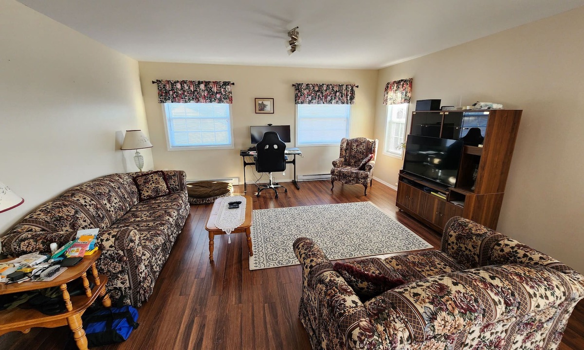 Arnold's Cove House | Come home to this beautiful,spacious and relaxing 3 bedroom home