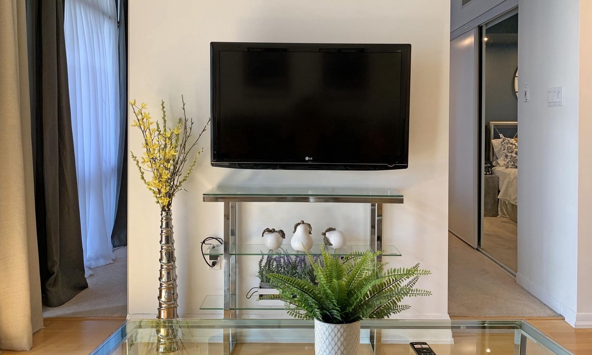 Bay Cloverhill Condo | Comfy Condo in the Centre of Downtown Toronto