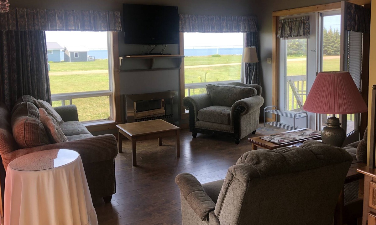 Charlotte's Shore Cottage | Confederation Bridge view Cottage open all year