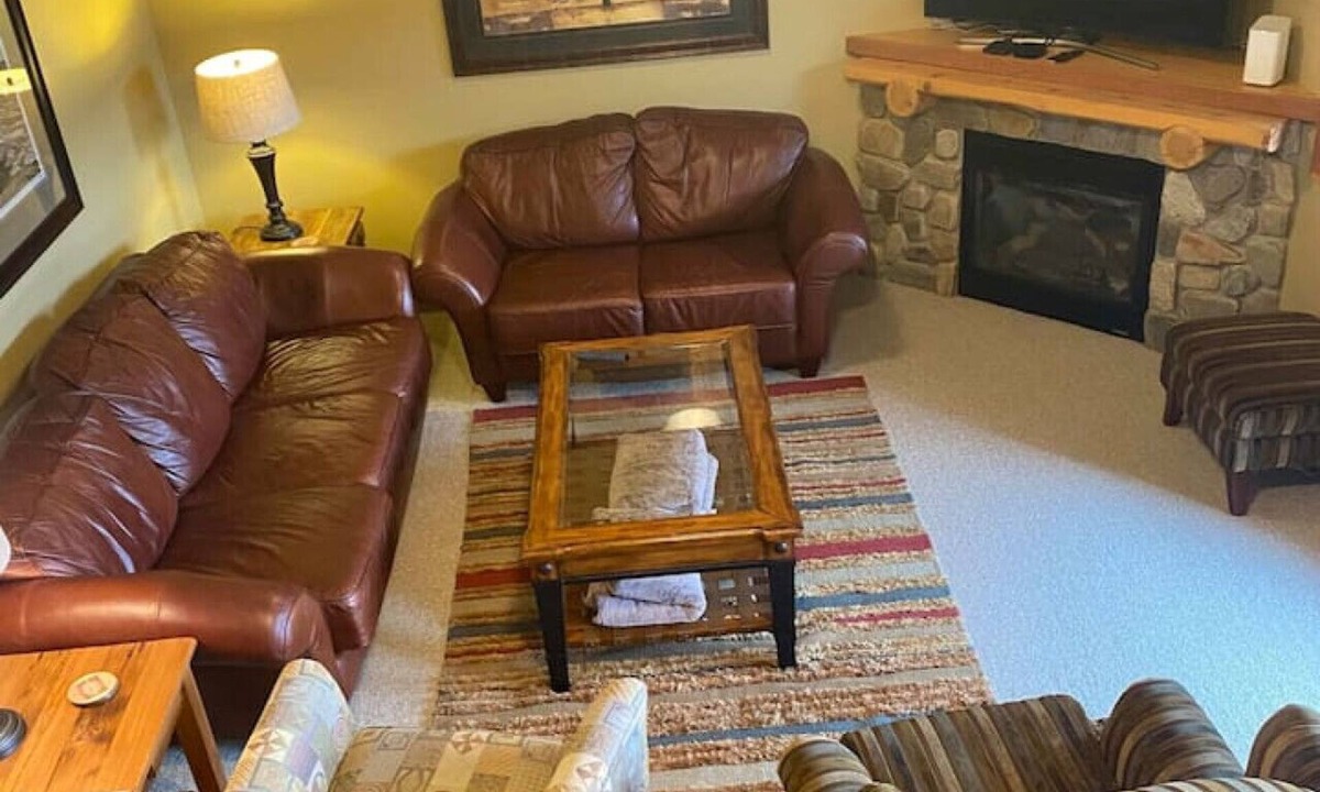 Rossland Villa | Copper Chalet 6 - sleeps 10