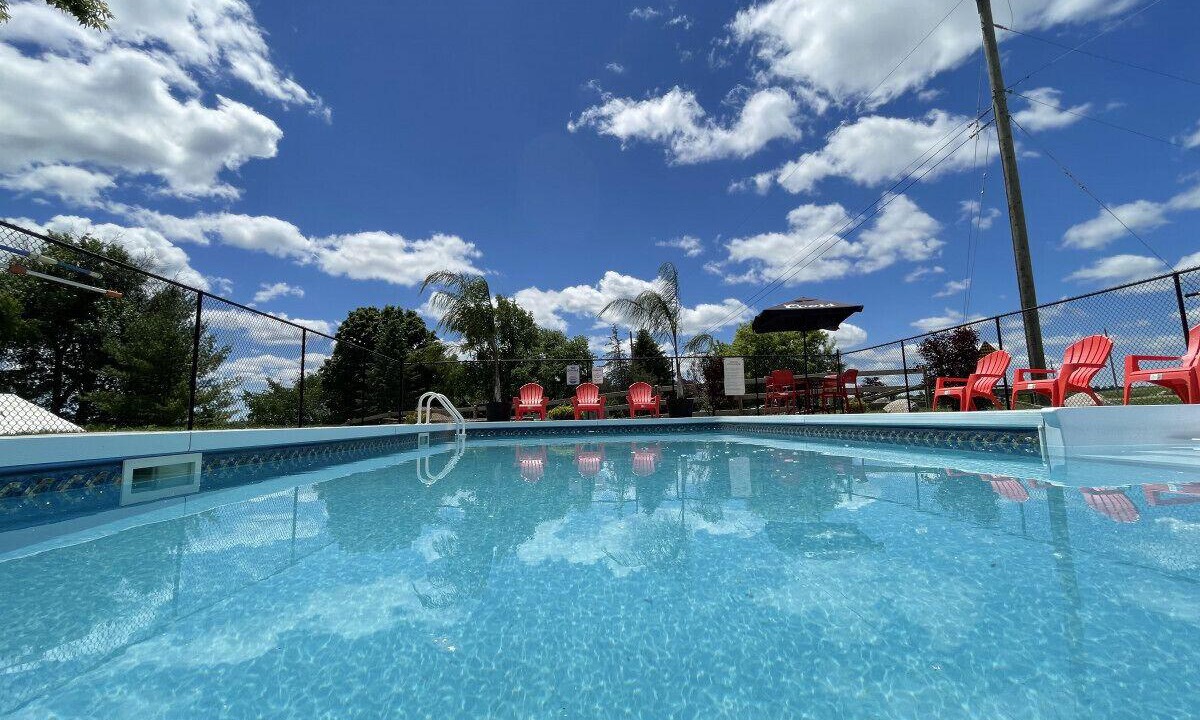 Campbellford House | Cottage #1 - Catch More Resort (Executive House)