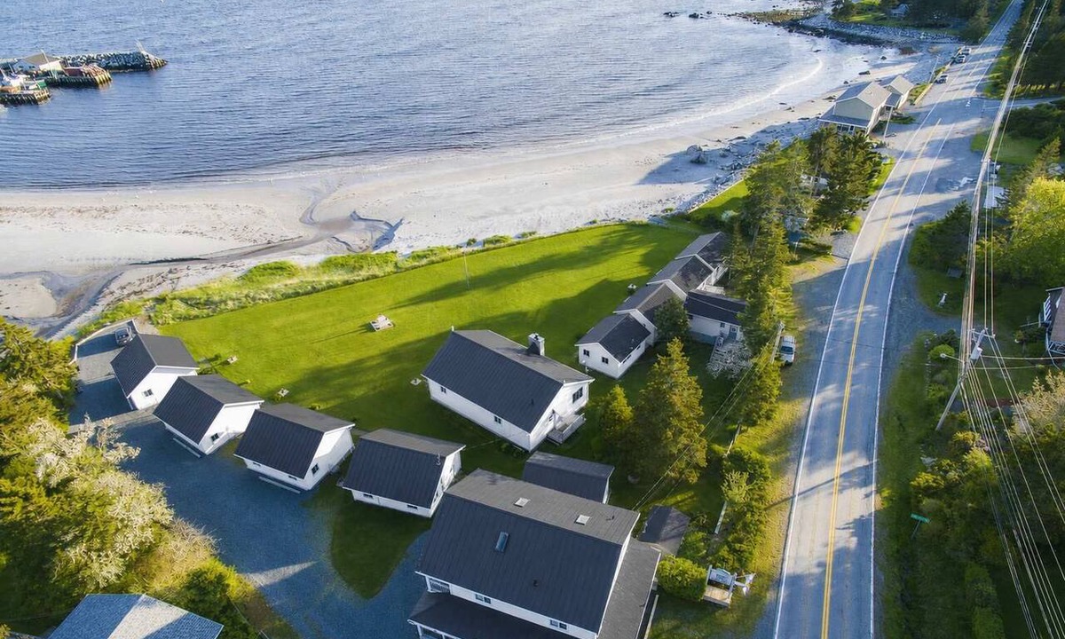 Hunts Point Cabin | Cottage # 1 Hunts Point Beach Cottages - 2 bedrooms