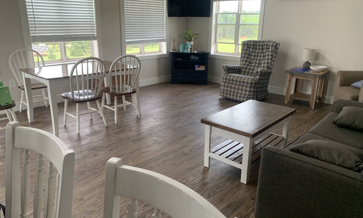 Stanley Bridge Cottage | Cottage overlooking the Trout River - centrally located and close to Cavendish