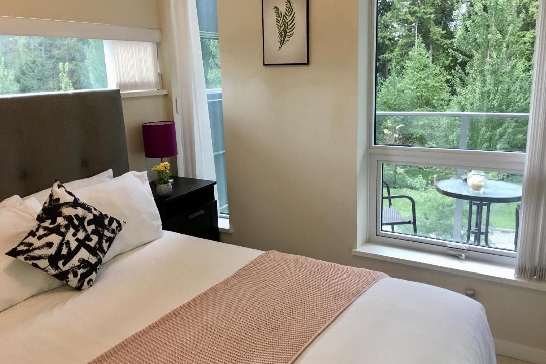 Vancouver Apartment | Cozy 2 Bedrooms Condo in UBC