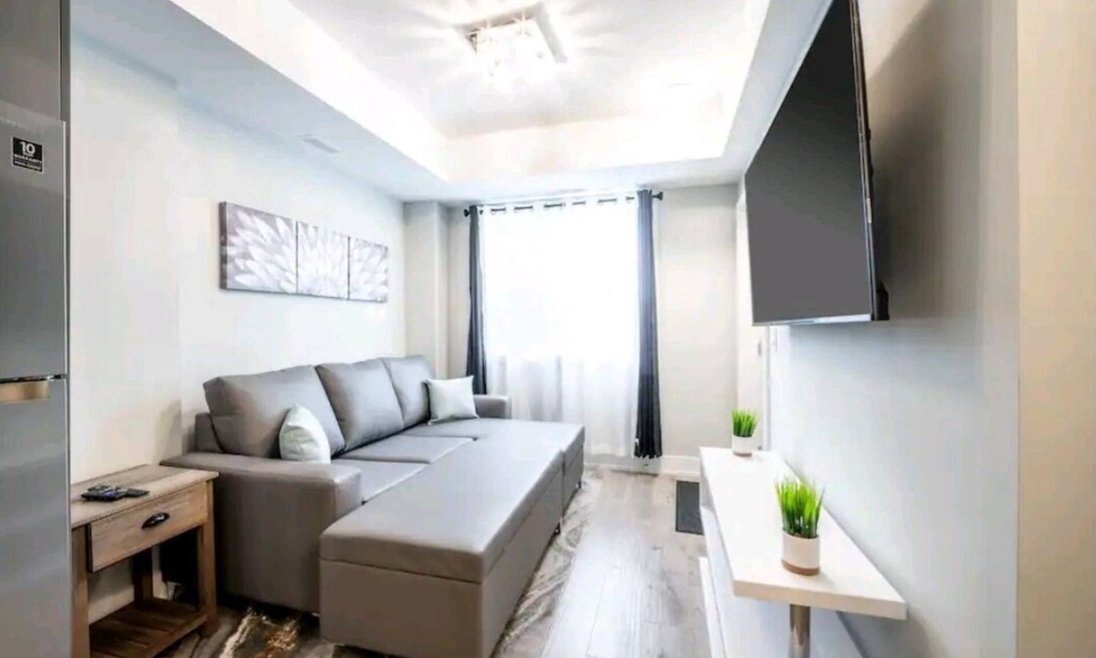 Niagara Falls House | Cozy condo sleeps 4