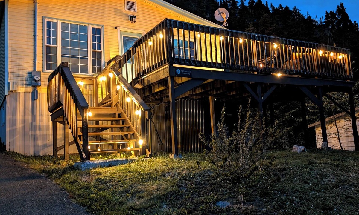 Placentia House | Cozy cottage located just over an hour to St. John's, NL! Pets welcome!