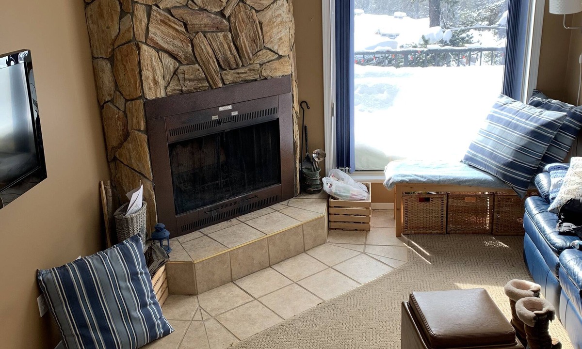 Apex Mountain Condo | Cozy Family Sized ski retreat at Apex Mountain.