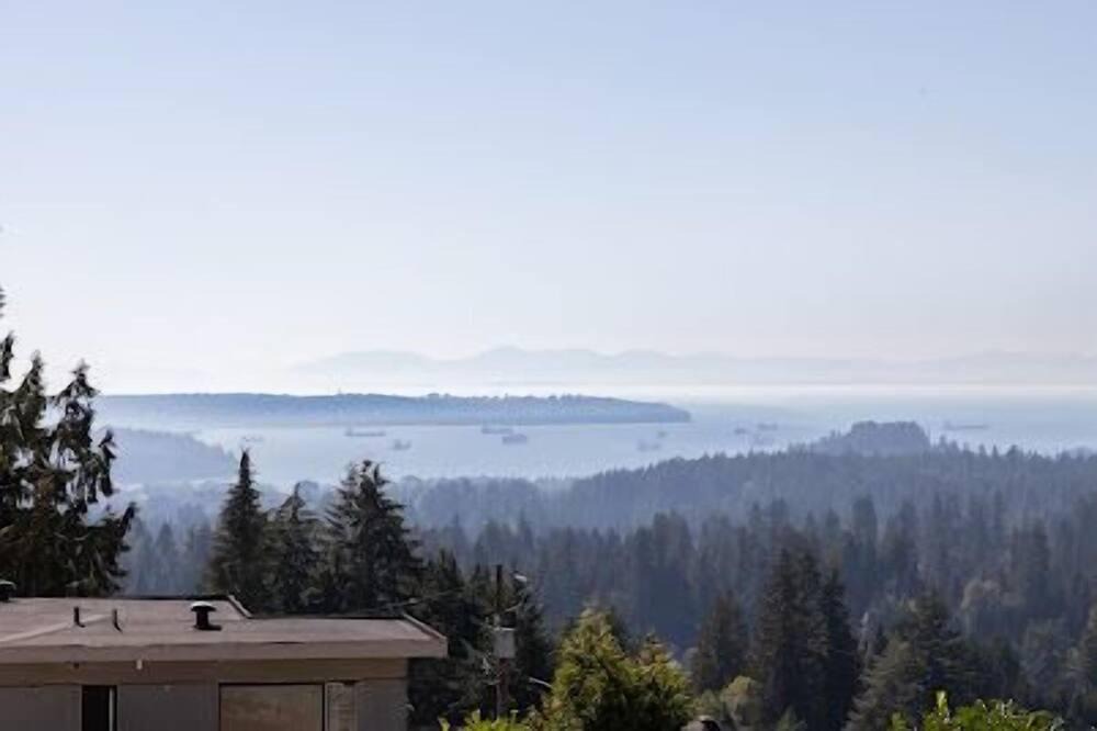 Canyon Heights House | Cozy ground level suit with private garden , amazing views and pet friendly!
