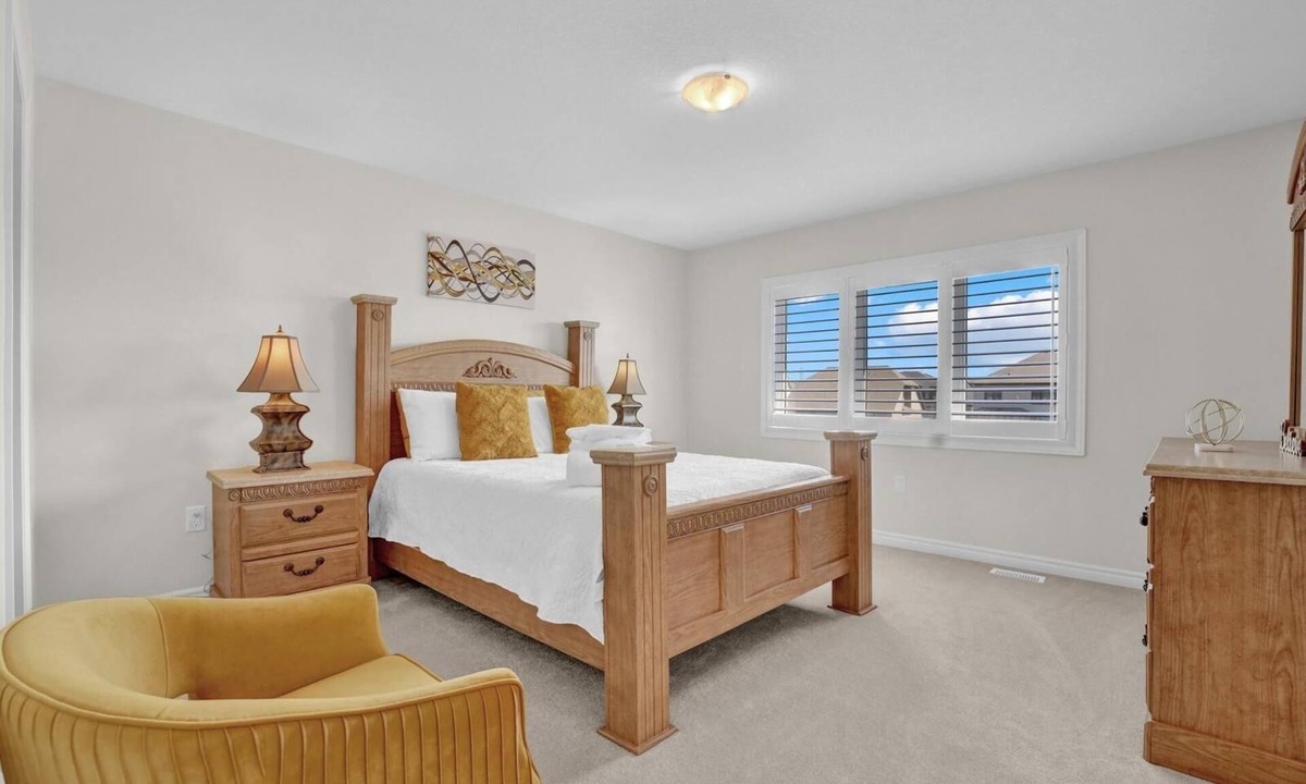 Thorold House | Cozy home minutes from Niagara Falls